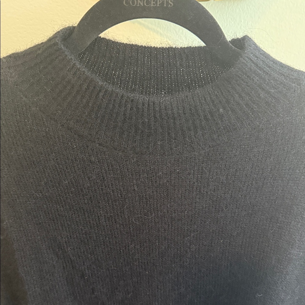 Madewell Women’s Black Crewneck Sweater